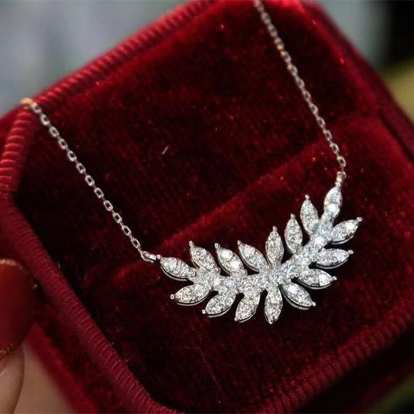 🌸Leaf Micro Pave Designed Dazzling Zircon Pendant Necklace, UNVN12413 - Picture 1 of 6